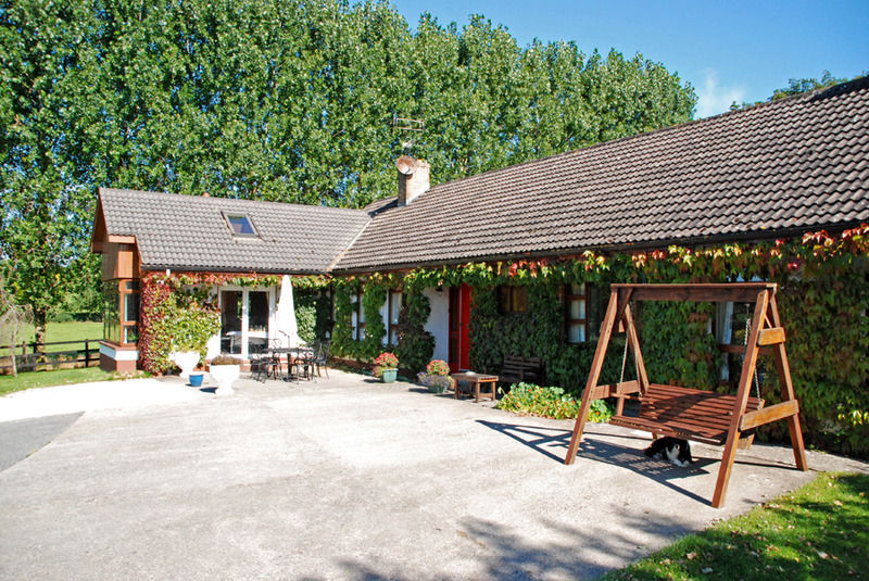 The Bungalow Farmhouse Clomantagh Екстер'єр фото